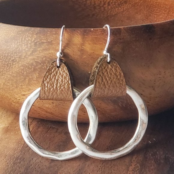 Handmade Leather hoop earrings - Picture 1 of 2